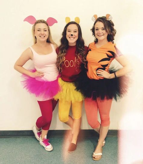 Easy DIY Halloween Costume Ideas with tutus Diy Fantasia, Winnie The Pooh Costume, Disney Costumes Diy, Winnie The Pooh And Tigger, Meme Costume, Pooh And Tigger, Holloween Costume, Disney Halloween Costumes, Diy Halloween Costumes Easy