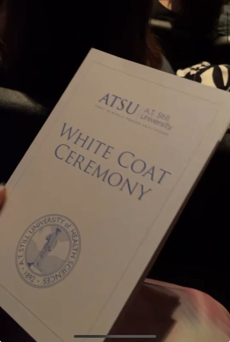 Black girl.white coat. White Coat Ceremony Aesthetic, Black Female Doctor Aesthetic, Medical School Acceptance, Pa Aesthetic, Med School Acceptance, Vision Board Assignment, West Coast University, Graduation Doctor, Black Doctor