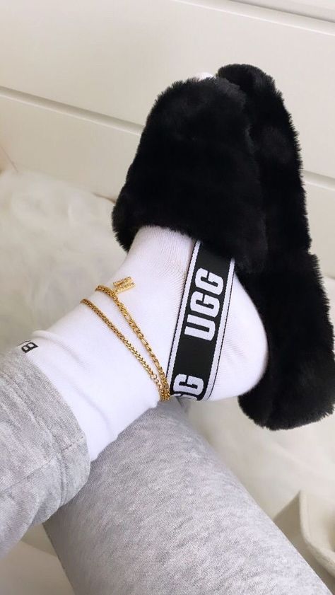 Fluff Yeah Slide Outfit Ideas, Ugg Fluff Yeah Slides Outfit Ideas, Ugg Yeah Slides, Shein Coupon Codes, Cute Uggs, Fluff Yeah Slide, Fluffy Shoes, Pretty Sneakers, Trendy Shoes Sneakers