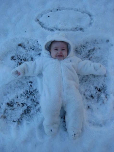 Baby snow angel Baby Snow Photoshoot, Baby Snow Pictures, Snow Baby Pictures, Six Month Baby, Baby Christmas Photography, 2 Month Baby, Baby Snow, Baby In Snow, Chubby Babies