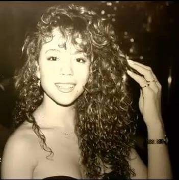 Mariah Carey Daydream, Mariah Carey Outfits, Mariah Carey 1990, Mariah Carey 90s, Female Rappers, Mariah Carey, Ladies Day, New Hair, Welcome Back