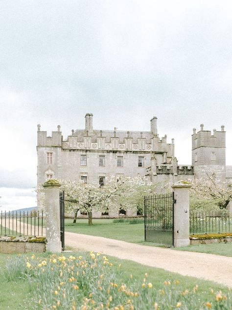 Castle Wedding Ireland, Irish Wedding Inspiration, European Wedding Venue, Irish Wedding Venues, Ireland Wedding Venues, Irish Castles, Austin Wedding Venues, Wedding Venues Uk, Ireland Wedding