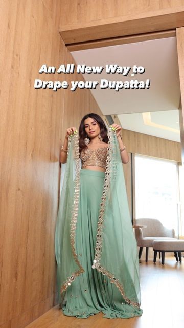 Styles Of Dupatta On Lehenga, Trending Dupatta Draping, Modern Dupatta Draping, Lehnga Draping Style Indian, Different Ways To Wear Dupatta On Lehenga, Ways To Wear Lehenga Dupatta, Draping Of Dupatta On Lehenga, Dupatta Draping Styles With Belt, Chunni Drape On Lehnga