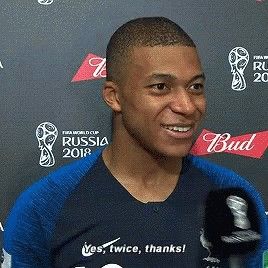 Mbappe Gif, K Mbappe, One Line Quotes, Cute Football Players, France Football, Business Jobs, Kylian Mbappe, Football Funny, As Monaco