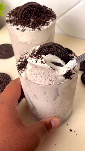 Oreo Mousse, Vanilla Oreo, Oreo Treats, Mousse Cups, Dessert Oreo, Dinner Party Desserts, Oreo Recipes, Bake Dessert, Oreo Dessert