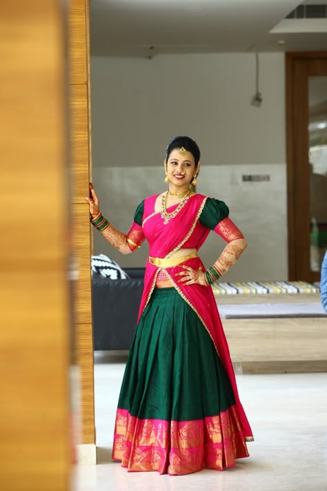 South Indian Bridesmaid South Indian Dress Outfits, Latest Half Saree Designs South Indian, Puberty Poses, Half Saree Designs South Indian, Exclusive Saree Blouse Designs, Suit Sharara, Plazzo Suit, Saree Function, Western Suit