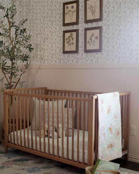 Aesthetic Nursery, Cottagecore Nursery, Wood Crib, Crib Nursery, Dream Nursery, Dresser Sets, Child Room, I Am Loving, Convertible Crib