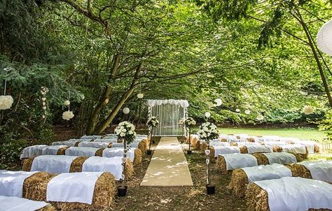 Hay Bales Wedding Seating, Hay Wedding, Blue Summer Wedding, Hay Bale Wedding, Outside Wedding Ceremonies, Summer Wedding Ceremony, Outdoor Festival, Yosemite Wedding, Ceremony Seating