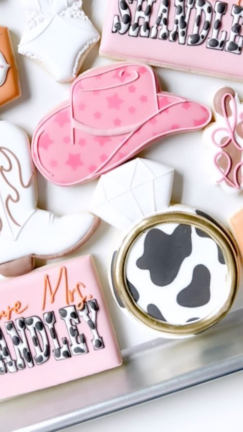 Cowgirl Cookies Decorated, Dolly Cookies, Bachelorette Sugar Cookies, Rodeo Cookies, Cowgirl Cookies, Engagement Cookies, Hocus Pocus Party, Cookie Making, Royal Iced Cookies