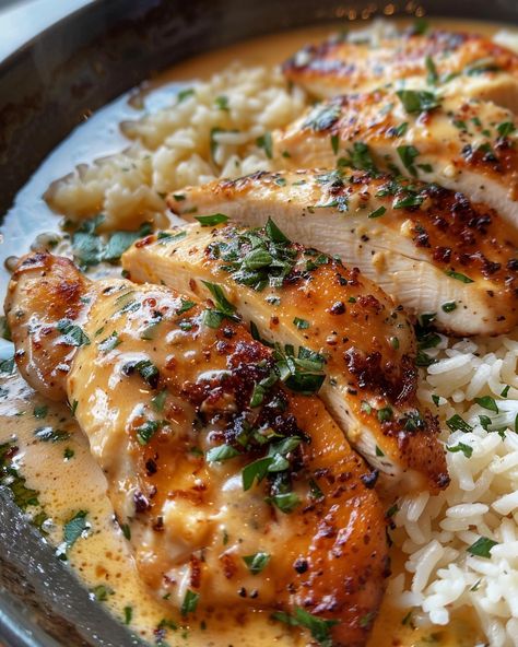 GARLIC BUTTER CHICKEN WITH PARMESAN RICE 🧄🍗🍚🧀 Ingredients: For the Chicken: 4 boneless, skinless chicken breasts 4 tablespoons unsalted butter, divided 4 cloves garlic, minced 1 teaspoon Italian seasoning 1/2 teaspoon paprika Salt and pepper, to taste Fresh parsley, chopped (for garnish) For the Parmesan Rice: 1 cup long-grain rice 2 cups chicken broth 1/2 cup grated Parmesan cheese 1 tablespoon butter Salt and pepper, to taste Directions: Step 1: Season the Chicken Season both sides o... Chicken With Parmesan, Parmesan Rice, Garlic Butter Chicken, Rice Ingredients, Food Combining, Healthy Food Motivation, Chicken And Rice, Boneless Skinless Chicken, One Pan Meals