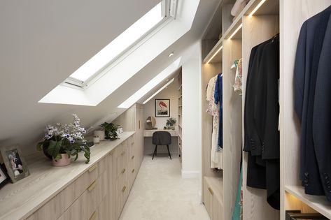 Hip To Gable Loft Conversion Arnos Grove North London Loft Conversion Dressing Room, Attic Storage Solutions, Loft Conversion Bedroom, Attic Bedroom Storage, Attic Closet, Walk In Closet Design, Loft Storage, Attic Conversion, Attic Bedrooms