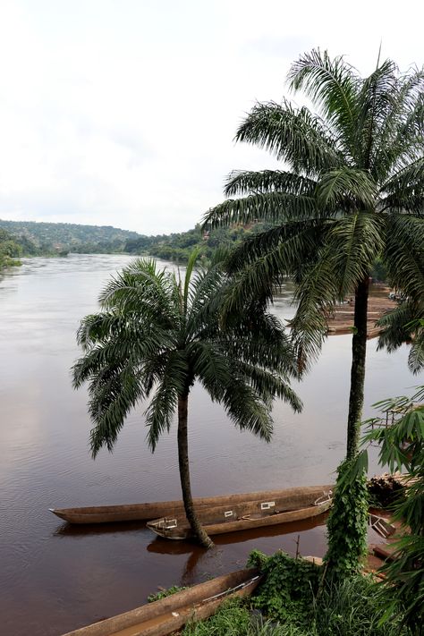 We are standing on the long bridge looking at the Kwilu River. Drc Congo Aesthetic, Congo Forest, Congolese Culture, La Sape Congo, Drc Congo Culture, Fashion Wallpaper Aesthetic, Congo River, Village Landscape, Dr Congo