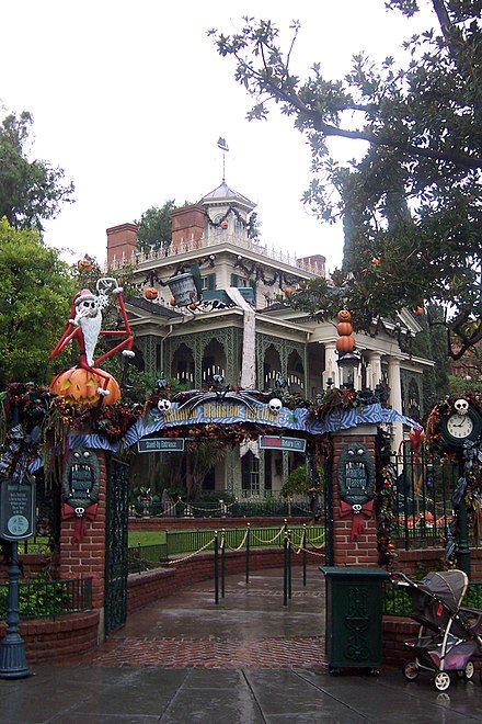 Haunted Mansion Holiday, The Nightmare Before Christmas Decorations, Haunted Mansion Halloween, Haunted Mansion Disneyland, Nightmare Before Christmas Decorations, California Trip, Disneyland Halloween, Nightmare Before Christmas Halloween, The Haunted Mansion