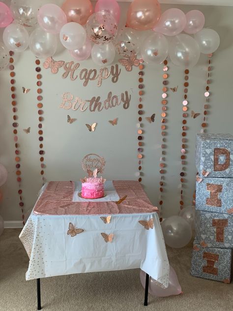 Simple decoration at home for Butterfly theme party! Butterfly Themed Birthday Party At Home, Simple Bday Decoration Ideas At Home, Simple Decoration At Home, Birthday Decoration Ideas At Home Simple, Butterfly Birthday Decorations, Butterfly Themed Birthday Party, Butterfly Theme Party, Butterfly Birthday Theme, Bday Decor