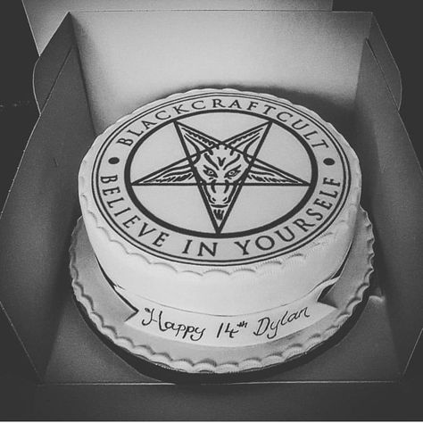 Satanic Wedding Ideas, Crystal Wedding Theme, Goth Cakes, Sons Of Anarchy Mc, Pasteles Halloween, The Satanic Bible, Cakes Inspiration, Candy Ideas, Happy Birthday Song