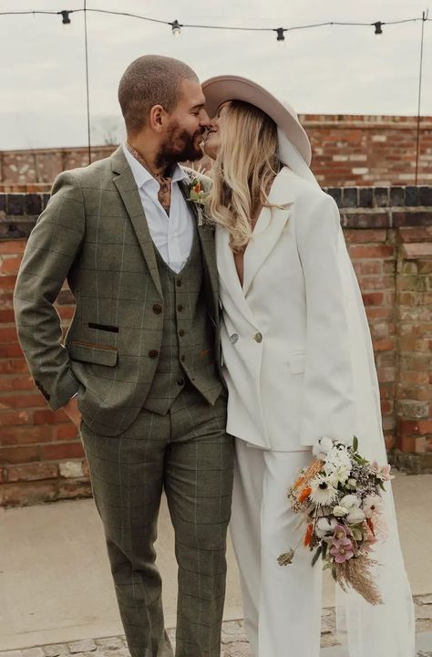 Groom Summer Suit Wedding, Non Traditional Wedding Suit Men, Wedding Groom Suit Vintage, Summer Tweed Suit Groom, Boho Wedding Dress Suit, European Groom Suit, Boho Groom Suit, 70s Groom Suit, Old Hollywood Groom Suit