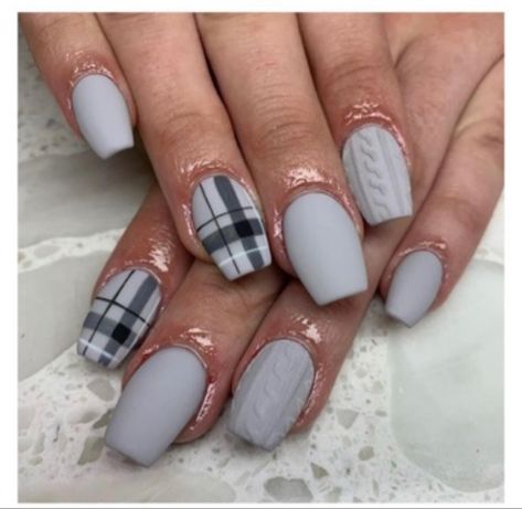 Plaid Nail Designs, Grey Nail Designs, Builder Gel Nails, Sassy Nails, Plaid Nails, Sweater Nails, Simple Gel Nails, Pretty Nail Art, Toe Nail Art