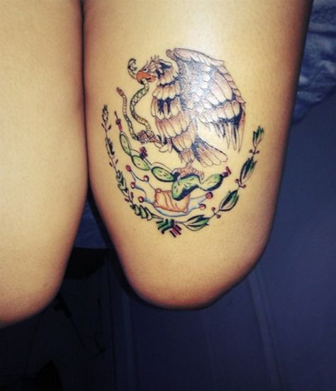 Eagle from the Mexican flag Mexican American Tattoos For Women, Mexican Flag Tattoos For Women, Mexican Flag Tattoos, Pattern Tattoos, Mexico Tattoo, Earthy Tattoos, Mexican Tattoo, Mexican Art Tattoos, Aztec Tattoo Designs