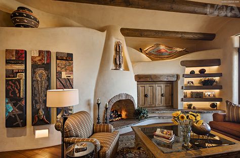 Arizona Homes Interior, Southwest Living Room Decor Ideas, Desert Cabin Interior, Modern Adobe Home Interior, Santa Fe Fireplace Southwest Style, Southwestern Fireplace, Inside Adobe Homes, Southwestern Architecture, Adobe Fireplace