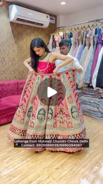 Lehenga Shopping in Chandni Chowk on Instagram: "Rajwada Unique designer Lehenga choli with double dupattas 😍

Follow me to see latest Lehenga collection in Chandni Chowk❤️

Shop Details:
Matwalji Saree @matwalji 
4401, 1st Floor Nai sarak
Chandni Chowk
8929069038
9990394567

#lehenga #lehengalove #lehengacholi #lehengainspiration #bridallehenga #designerlehenga #lehengabazzar #lehengadelhi #indianlehenga #lehengausa" Lehenga Choli Designs Latest, Chandni Chowk Lehenga, Lehenga Designs Latest, Lehenga Shopping, Latest Lehenga Designs, Chandni Chowk, Lehenga Collection, Designer Lehenga, Designer Lehenga Choli