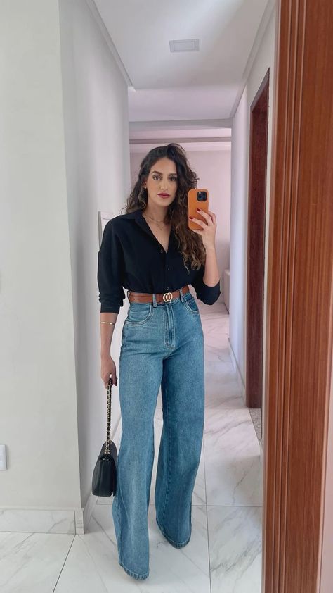 Office Jeans Outfit Summer, Wide Leg Jean Office Outfit, Pantalon Wide Leg Outfit, Look Com Calça Wide Leg Jeans, High Waist Wide Leg Jeans Outfit, Ootd Wide Leg Jeans, High Waisted Wide Leg Jeans Outfit, Wide Leg Outfit, Casual Oufits