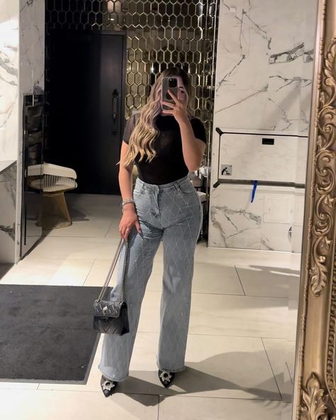 our beautiful @marielaar_ in our rhinestone diamond jeans ! 💌🪩 absolutely BEAUTIFUL. link in bio besties <3 #xplore #rhinestones #denim #denimjeans #ootd #outfit Bling Jeans Outfit, Rhinestone Jeans Outfit, Rhinestone Jeans, Bling Jeans, Crochet Crop Top, Jean Outfits, Denim Jeans, Fashion Inspo Outfits, Ootd