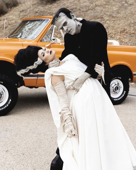 Kardashian Halloween Costume, Us Halloween Costume, Halloween Costume 2023, Bride Of Frankenstein Costume, Kourtney Kardashian And Travis Barker, Kourtney Kardashian And Travis, Frankenstein Costume, Classic Halloween Costumes, Bride Costume