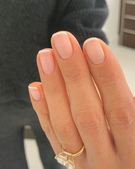 Natural Nails Manicure, Summer Nail Colors, Nagellack Trends, French Manicure Nails, Subtle Nails, Cuticle Care, Minimal Nails, Casual Nails, Chanel Beauty