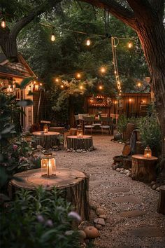 Industrial Backyard Ideas, Aesthetic Outdoor Cafe, Rustic Garden Decor Diy, Woodsy Backyard Ideas, Garden Cafe Outdoor, Unique Backyard Ideas, Backyard Seating Ideas, Book Lounge, Cabin Backyard