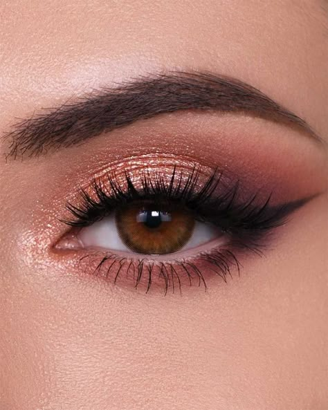 Classic Eye Makeup, Maroon Makeup, Eye Makeup Images, Hazel Eye Makeup, Wedding Eye Makeup, Prom Eye Makeup, Dance Makeup, Graduation Makeup, Makeup For Hazel Eyes