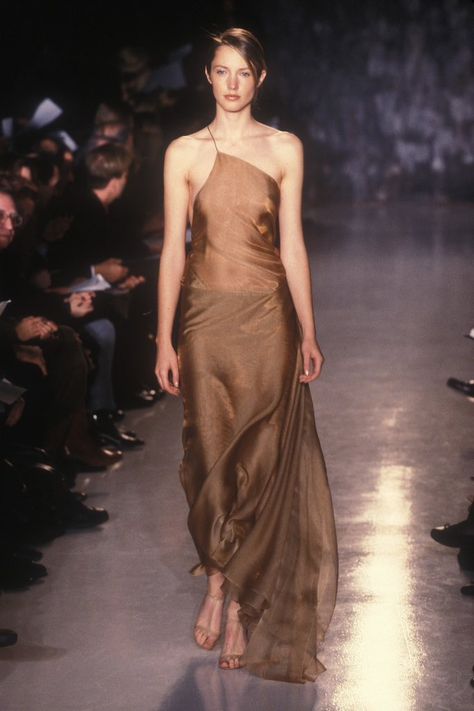 Donna Karan Spring 1997 Elegant Work Outfits, Fashion Bible, Original Supermodels, 30th Bday, A Love Letter, Vintage Runway, Fall 24, Nyc Apartment, Fashion Fits