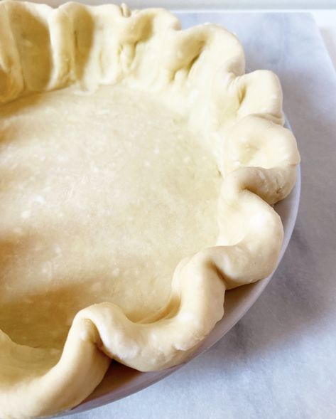 The Best Way to Mix Pie Dough in the Food Processor | e2 bakes brooklyn Easy Homemade Pie Crust, Food Processor Pie Crust, Easy Homemade Pie, Shortbread Pie Crust, Turkey Pot Pie Recipe, Pie Crust From Scratch, Pie Dough Recipe, Homemade Pie Crust, Frozen Pie Crust