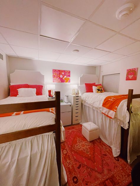 Pink And Orange Door Room, Indiana Dorm Room, Wku Dorm Room Ideas, Pink And Orange College Dorm, Pink And Orange Dorm Decor, Dorm Room With Couch, Clemson Dorm Room, Clemson Dorm Room Ideas, Tennessee Dorm Room