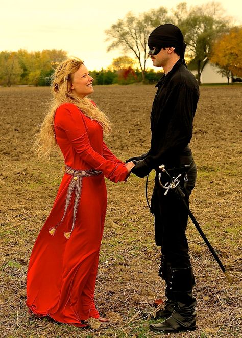 Buttercup & The Dread Pirate Roberts - cute couples halloween costume Dread Pirate Roberts, Meme Costume, Couples Cosplay, Couple Cosplay, Hallowen Costume, Cute Couple Halloween Costumes, Couples Halloween, Halloween Costumes For Couples, Princess Bride