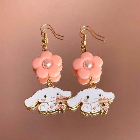 Cute Earing, Sanrio Earrings, Sanrio Jewelry, Kawaii Flower, Earrings Kawaii, Hello Kitty Jewelry, Kawaii Earrings, Kawaii Sanrio, Bead Charms Diy