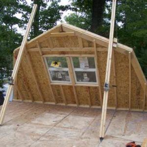 Easy to build wall jacks - Fine Homebuilding Wall Framing Construction, Lift Wall, Timber Framing Tools, Build Wall, Timber Frame Plans, House Framing, Wall Jack, Fine Homebuilding, Framing Construction