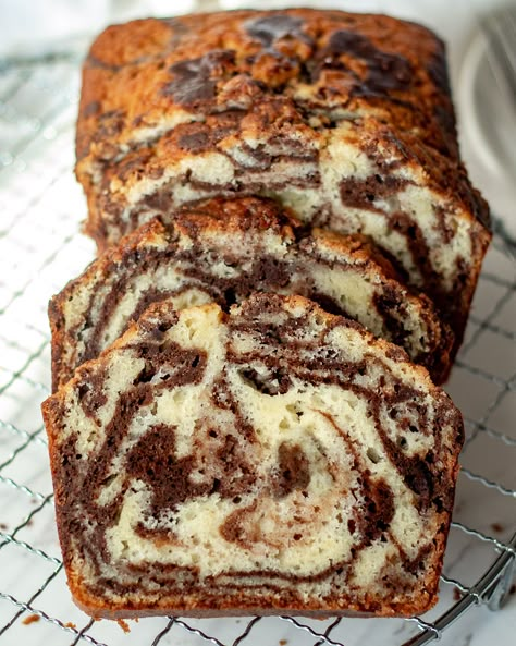 Starbucks Cake Recipes, Starbucks Bakery Recipes, Starbucks Chocolate Cake, Chocolate Marble Loaf Cake, Marble Loaf Cake, Marble Cakes, Marble Loaf, Coconut Loaf Cake, Chocolate Cake Batter