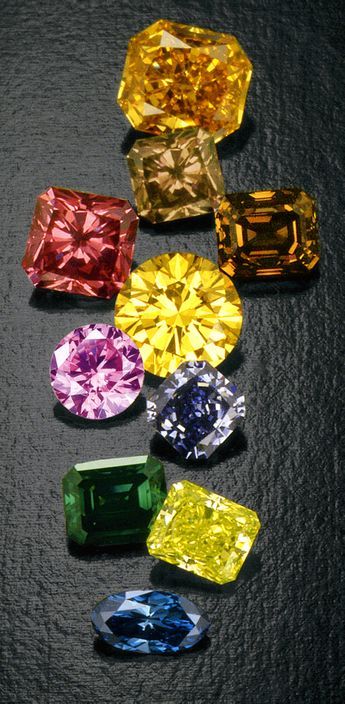 Natural Color Diamonds ...Not just White!! Bet these rarities are something special. Black Pinterest, Art Perle, Summer Street, Natural Gemstone Jewelry, Spring Jewelry, Fancy Diamonds, Minerals And Gemstones, Rocks And Gems, Back To Nature