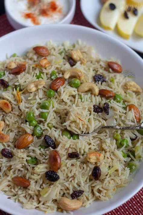 Kashmiri Pulao Recipe, Veg Recipes Indian, Indian Healthy Recipes, Kashmiri Pulao, Healthy Recipes Breakfast, Rice Dishes Recipes, Variety Food, Veg Pulao, Peas Recipe