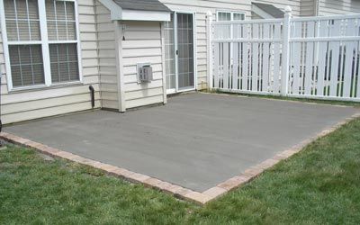 Concrete Patio Border, Patio Border Ideas, Colored Concrete Patio, Patio Border, Patio Under Decks, Poured Concrete Patio, Paver Edging, Brick Border, Colored Concrete