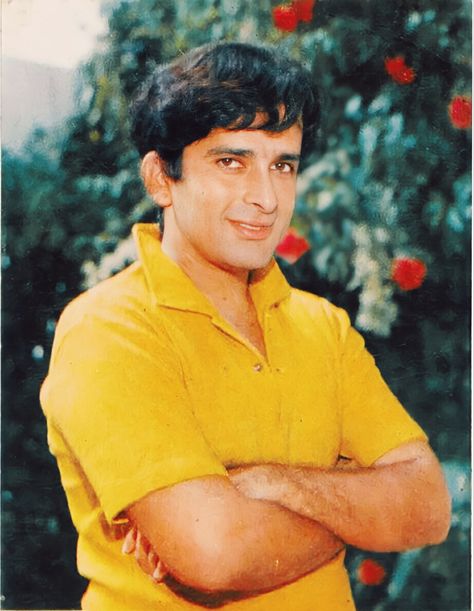 Shashi Kapoor, Indian Actors, Film Icon, Retro Bollywood, Forever In My Heart, National Film Awards, Bollywood Cinema, Latest Funny Videos, Pics For Dp