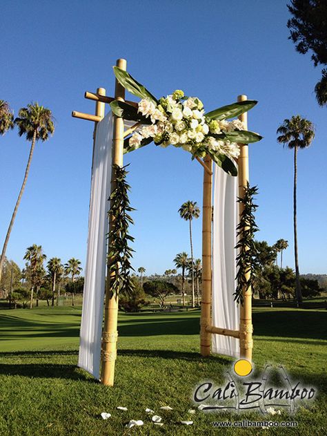 Bamboo Wedding Arches to Match Your Style Wedding Bamboo Decor, Bamboo Backdrop Ideas, Bamboo Wedding Decor, Photoboth Mariage, Bamboo Entrance, Backyard Wedding Arch, Bamboo Wedding Arch, Bamboo Arbor, Bamboo Arch