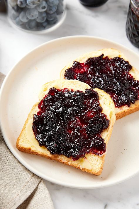 Blueberry Jam (Pectin Method) Blueberry Jam With Pectin, Homemade Blueberry Jam, Blueberry Jam Recipe, Pie Fillings, Food Safety Tips, Canned Blueberries, Blueberry Farm, Ice Cream Pies, Blueberry Jam