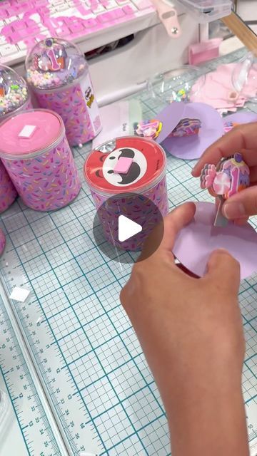 Barbie Centerpieces, Sweet One Party, Topper Barbie, Treat Tables, Party Ideas Kids, Mickey Invitations, Kids Party Ideas, Candyland Cake, Kids Party Planner