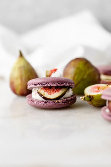 Fig Macarons, Large Macarons, Postres Aesthetic, Macaron Photography, French Macarons Flavors, Macarons Flavors, Eat Drink Man Woman, Pastry Photography, Fig Dessert