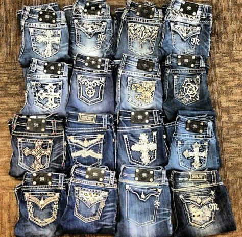 Miss Me Jeans Mexican Clothing Style, Hispanic Aesthetic, Latina Aesthetic, Rock Revival Shorts, Latina Outfits, Latina Fashion Outfits, Mexican Outfit, Latina Fashion, Mexican Girl