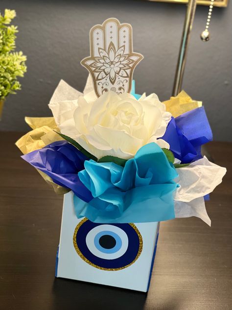 Evil Eye Flower Arrangement, Evil Eye Birthday Theme, Evil Eye Birthday Decoration, Evil Eye Theme Decor, Evil Eye Decoration Wedding, Evil Eye Party Favors, Felt Flower Tutorial, Evil Eye Art, Party Table Decorations