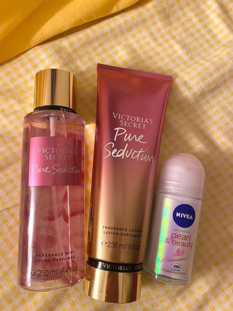 Profumo Victoria Secret, Maquillage Yeux Cut Crease, Haut Routine, Skin Care Basics, Basic Skin Care Routine, Bath And Body Works Perfume, Fragrance Lotion, Perfect Skin Care Routine, Victoria Secret Perfume