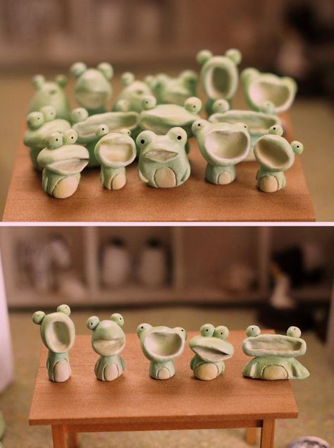 Tiny Ceramics Ideas, Tiny Ceramics, Mini Ceramics, Diy Trinkets, Small Ceramics, Tiny Pottery, Clay Items, Painted Ceramic Plates, Graffiti Doodles