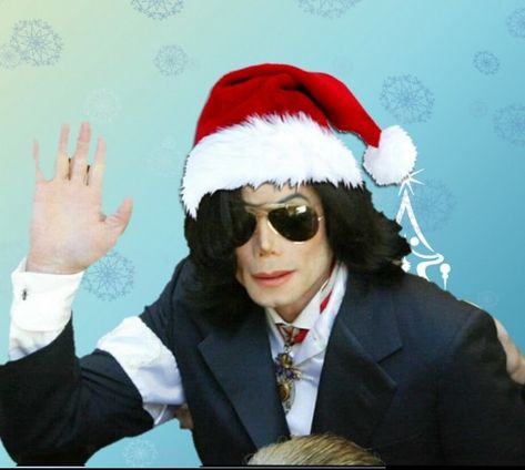 Michael Jackson Stranger In Moscow, Michael Jackson Christmas, Stranger In Moscow, Mike Jackson, Jackson Bad, Christmas Memes, Michael Jackson Bad, Michael Jackson Pics, King Of Pops